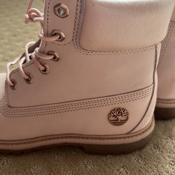 Pink/ Rose gold Timberland Boots - Picture 5 of 6